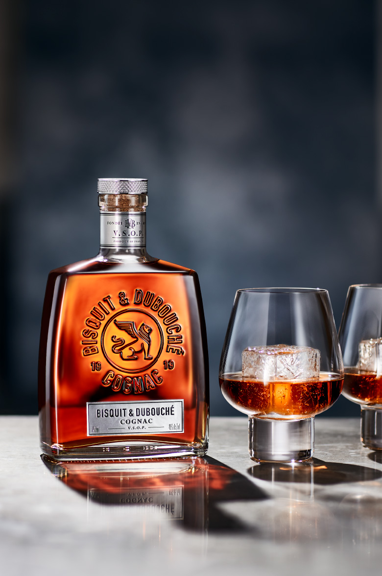 Бисквит & Дюбуше Коньяк VSOP в подарочной упаковке 0.7 л