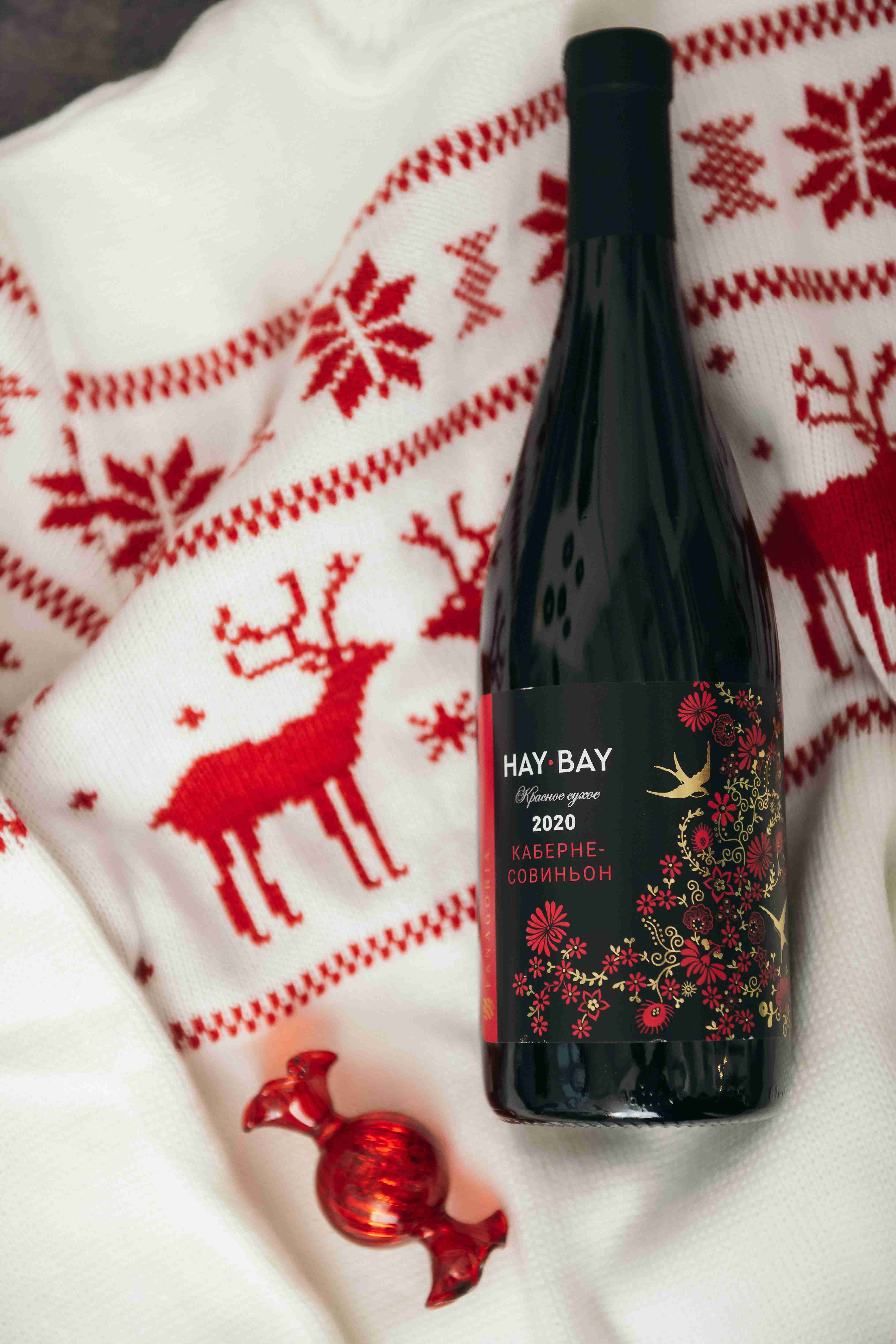 Хэй Бэй Каберне Совиньон Кубань. Таманский полуостров ЗГУ Фанагория 2022 0.75 л